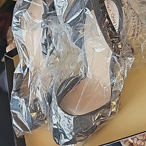 Black Sparkle Heels Size 7.5 NIB - Picture 3 of 5